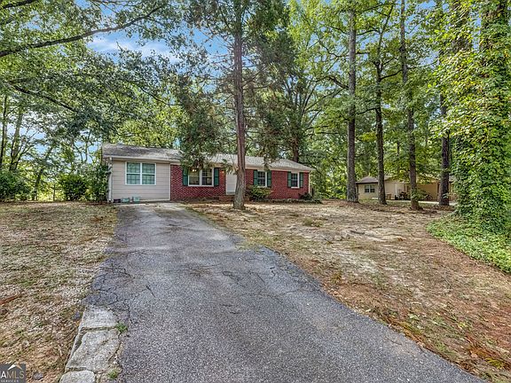 2nd image of 135 Highland Dr