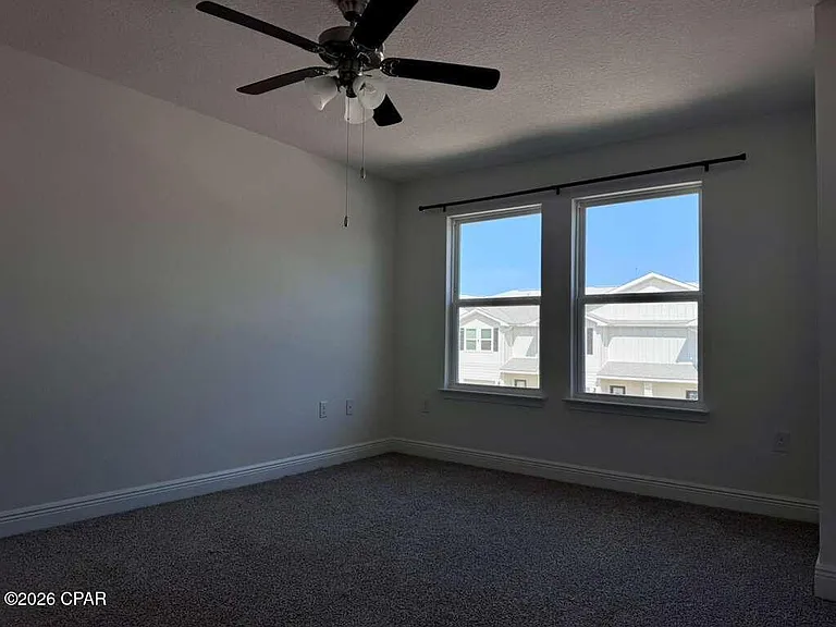 147 Ellery Ln — Photo 7