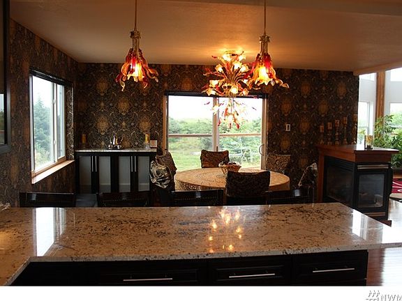 4th image of 162 Seawind Ln SW