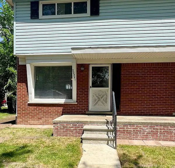 20351 E Eight Mile Rd — Photo 1