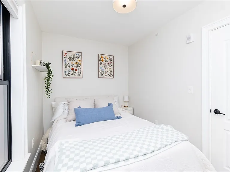 498 Sumner St #PENTHOUSE — Photo 19