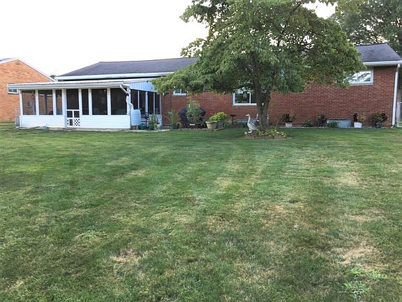 2nd image of 902 Boulevard Dr