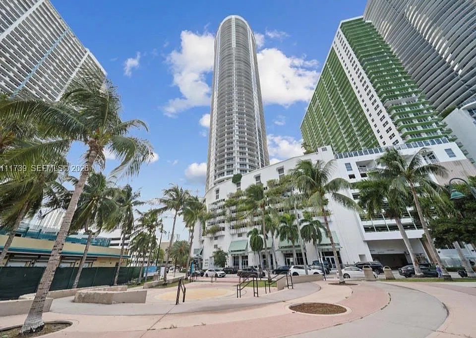 1750 N Bayshore Dr #4315