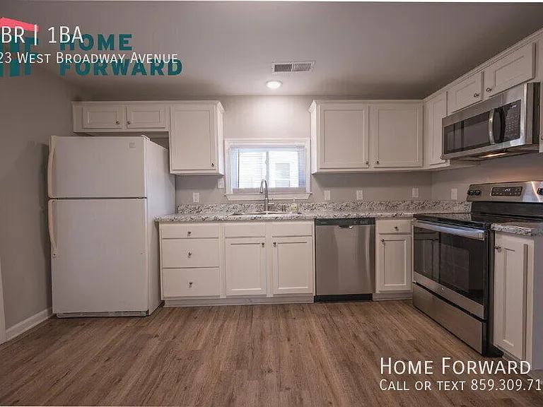 223 W Broadway Ave — Photo 8