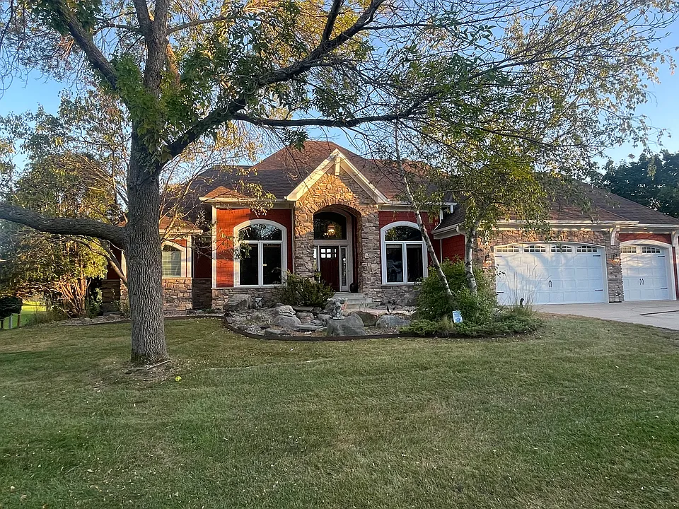 7201 Howard Ln