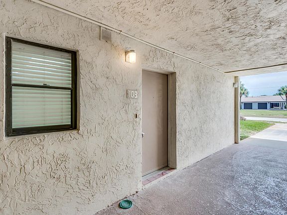 2nd image of 520 Palm Springs Blvd APT 109