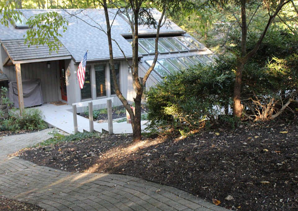 1st image of 531 Greenacre Cir