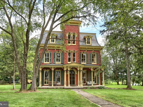 807 Weavertown Rd, Myerstown, PA 17067