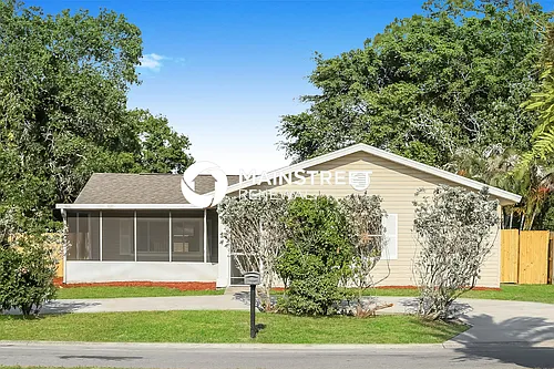6539 Mauna Loa Blvd Photo 1