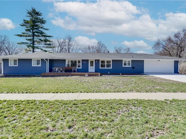 1316 Thomas St, Redfield, IA 50233