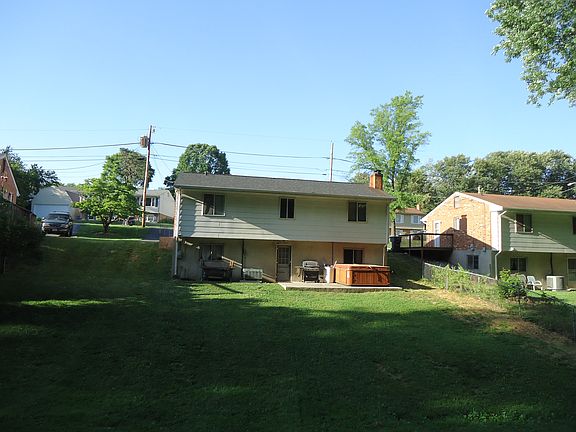 4th image of 824 Brownwood Dr NW