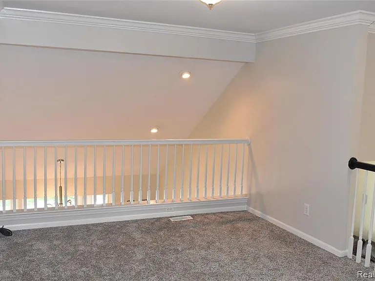 16862 Abby Cir — Photo 12