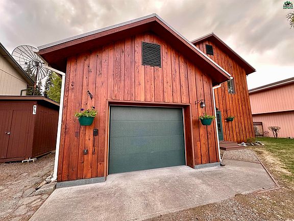 3rd image of 369 Shannon Dr