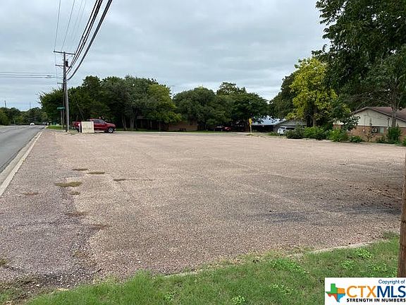 3rd image of 405 Gladedale Dr