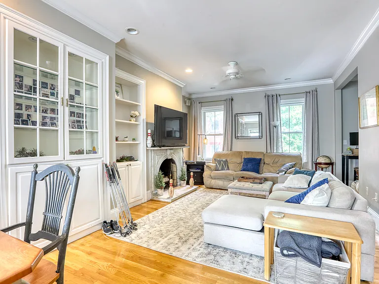 61 Baldwin St #2 — Photo 2