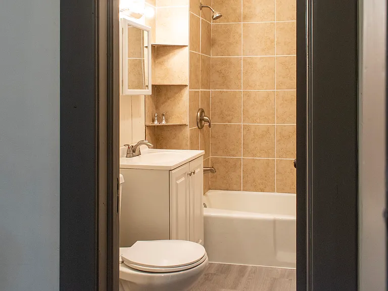 5727 King Hill Ave #1/2 — Photo 9