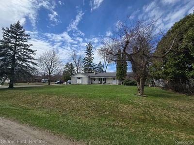 37720 Knoll Dr, Wayne, MI, 48184