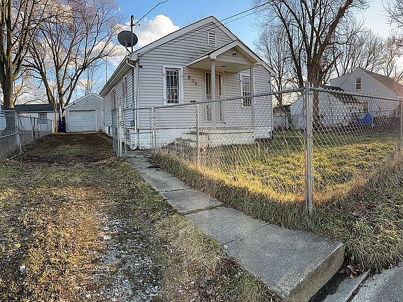 2nd image of 805 Waldman Ave