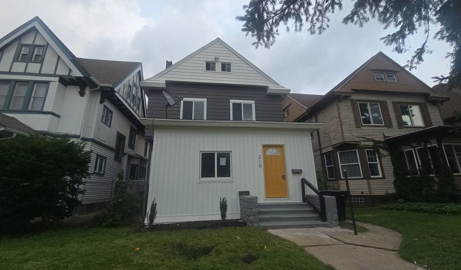 210 S Taylor St - APT 1 - 1 — Photo 1