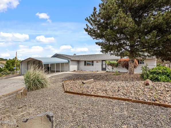 8003 Englewood Crest Dr, Yakima, WA 98908