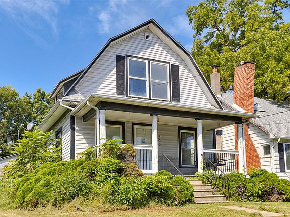 2nd image of 206 E 16th St