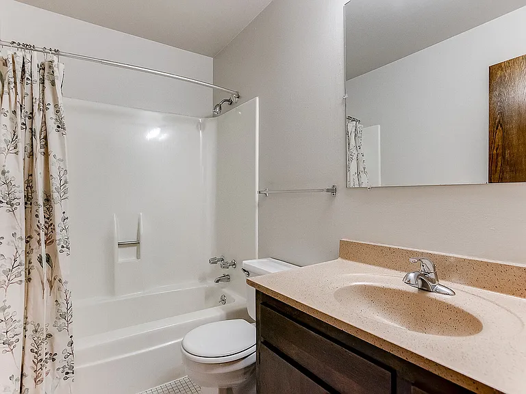 Caravelle Apartments — Photo 7