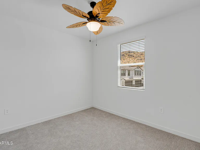 9817 S 12th St — Photo 41