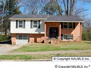 5002 Rolling Hills Dr NW, Huntsville, AL 35810