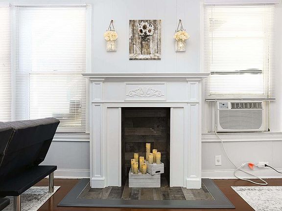 3rd image of 434 Buckingham Ave #1