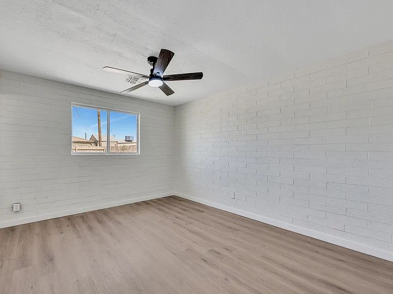 3114 W Missouri Ave — Photo 18