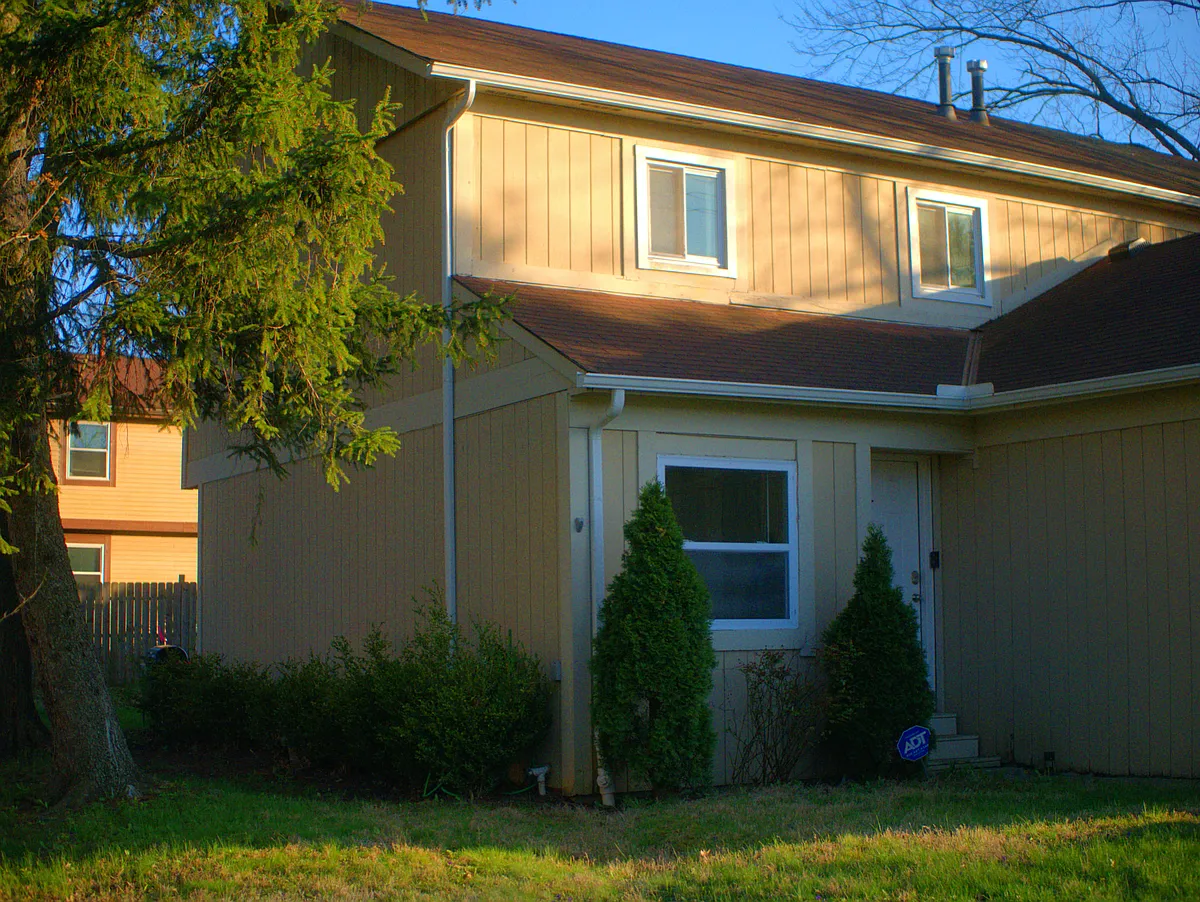 Building Photo - 922 Tradewind Dr
