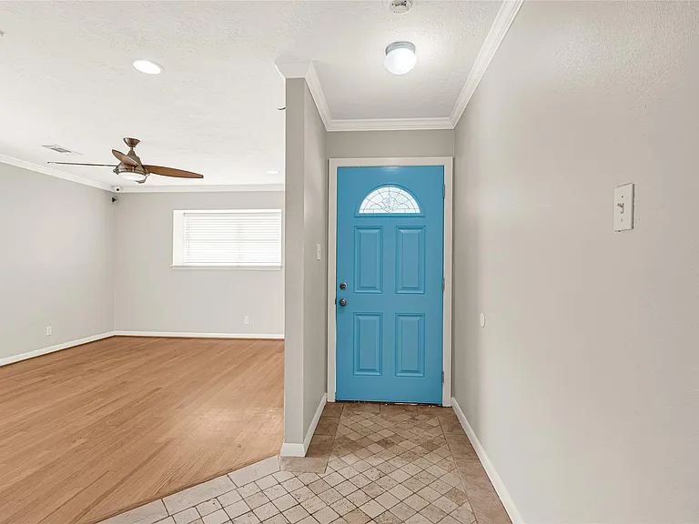 9927 Southport Dr — Photo 4