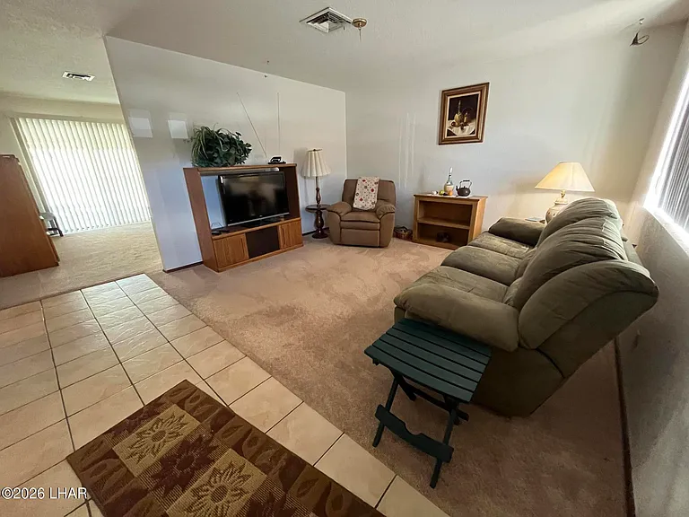 1241 Palmas Dr — Photo 3