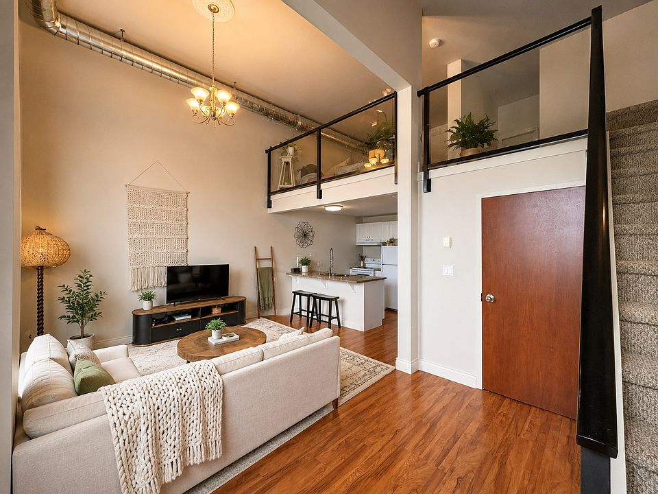 1st image of 78 Dalhousie St #302