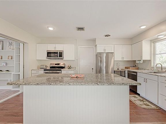 2nd image of 675 Edwards St
