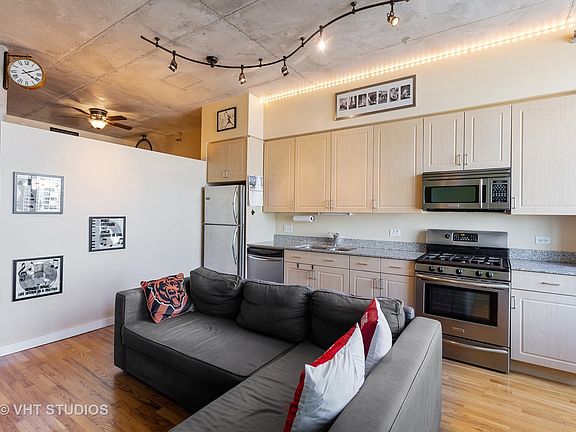 4th image of 1720 S Michigan Ave APT 1907