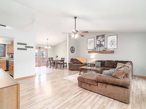 4th image of 502 David Dr