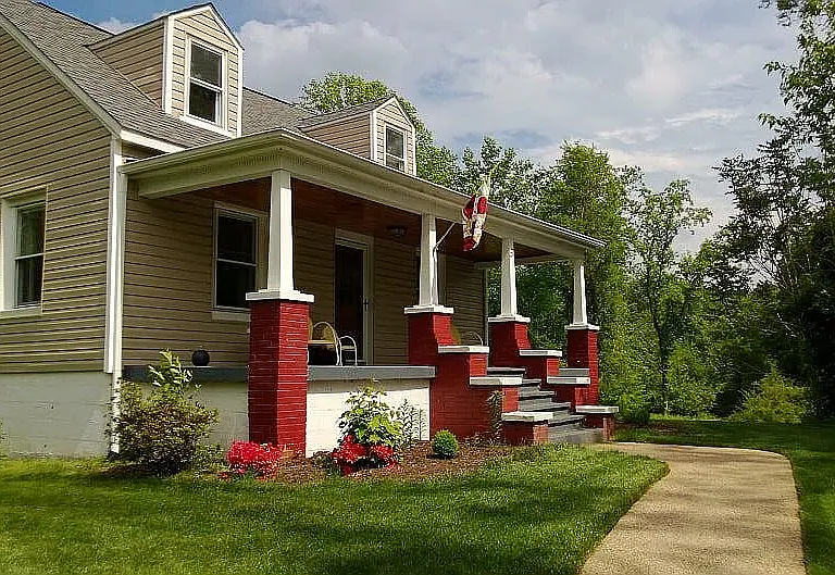 Hillside Ct — Photo 1