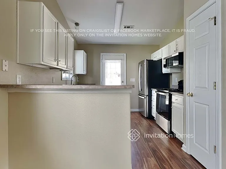 2718 Meadow Knoll Dr — Photo 7