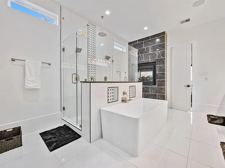 2310 Althea Dr — Photo 20