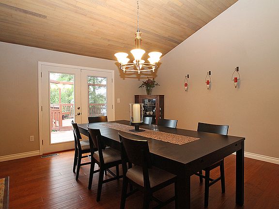 5th image of 2511 Sahalee Dr W