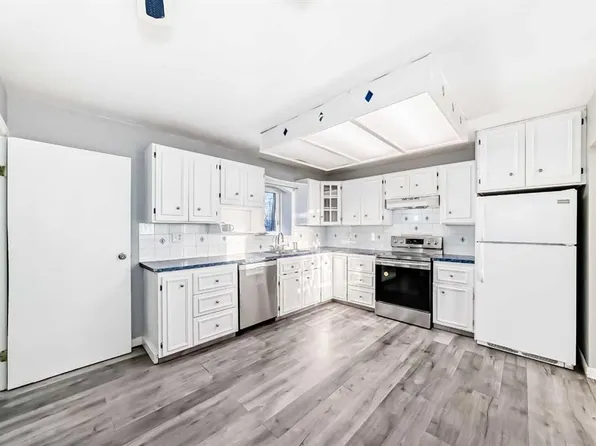 1511 E 43rd St SE, Calgary, AB T2A 1M3