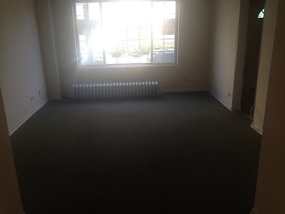 3rd image of 5715 N Ashland Ave