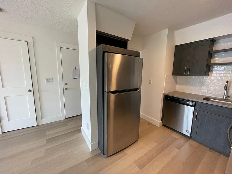 The Courtcrest Apartments — Photo 9