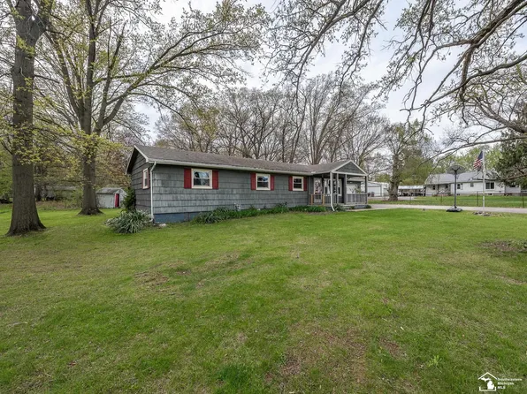 9667 Exeter Rd, Carleton, MI 48117