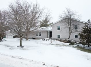 7963 Thistle Ridge Rd, Roscoe, IL 61073