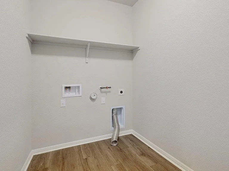 105 Brunnen Way — Photo 24