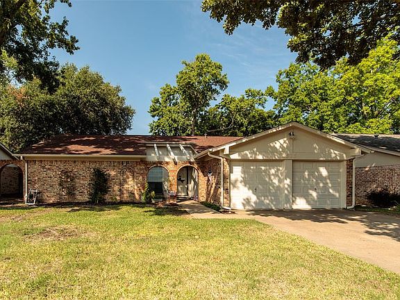 2nd image of 2516 Colleen Dr