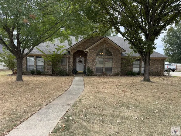 1702 Woodway Dr, Texarkana, AR 71854