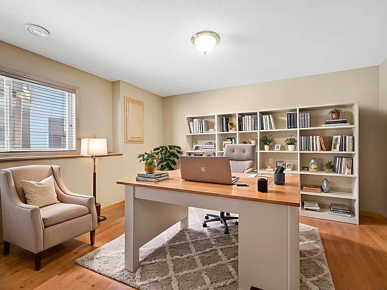 7950 Victoria Way — Photo 37